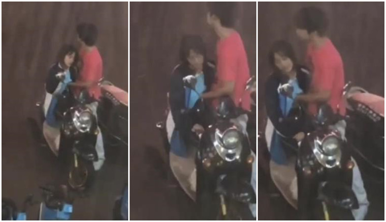 校服妹妹安静地享受揉奶服务